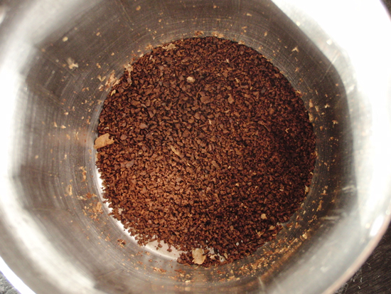 コーヒー豆を挽いてみました